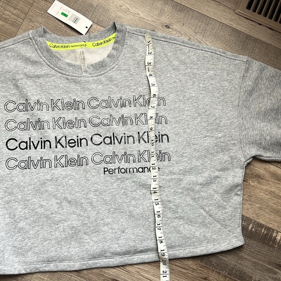 Calvin Klein Sweater - Picture 3 of 4